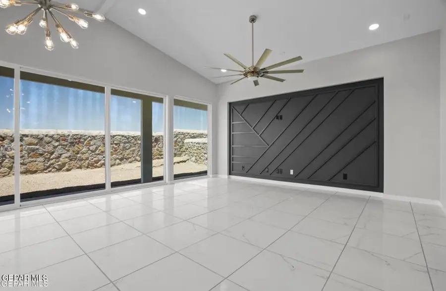 457 Santiago Munos Street, Vinton, TX 79821 - Image #3