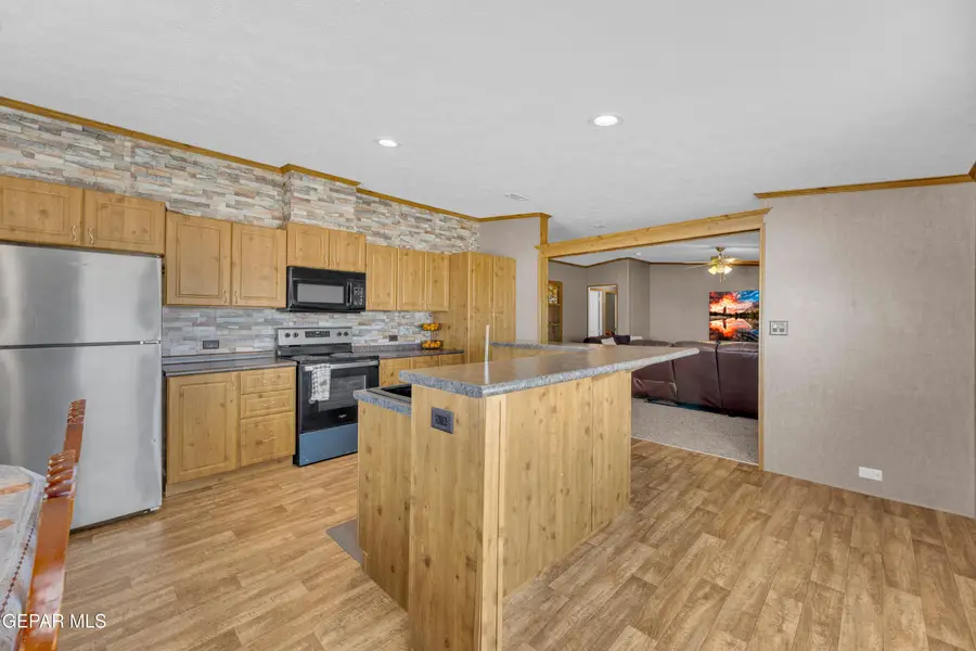 730 Rockard Drive, El Paso, TX 79928 - #3