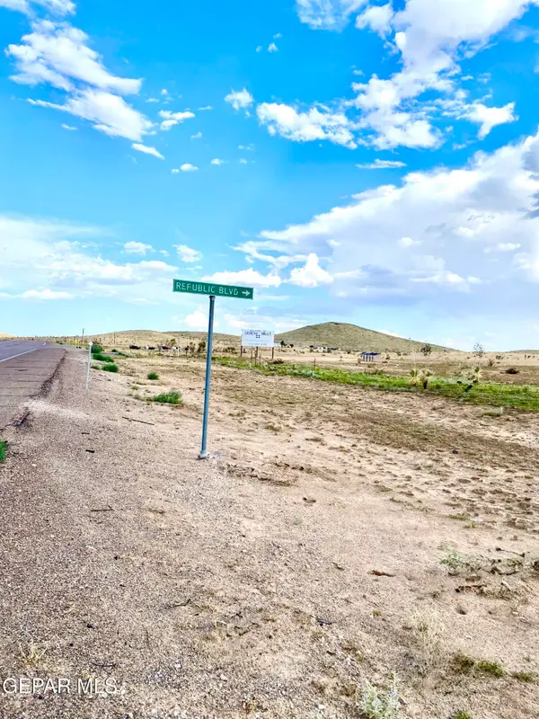 430 E Avenida Del Sol, El Paso, TX 79938