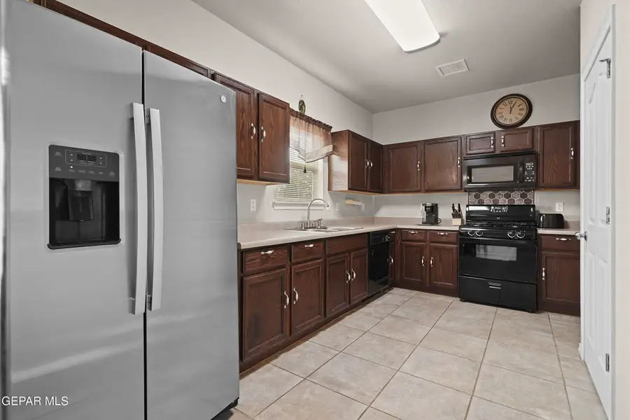 7040 Jericho Tree Drive, El Paso, TX 79934 - Image #3