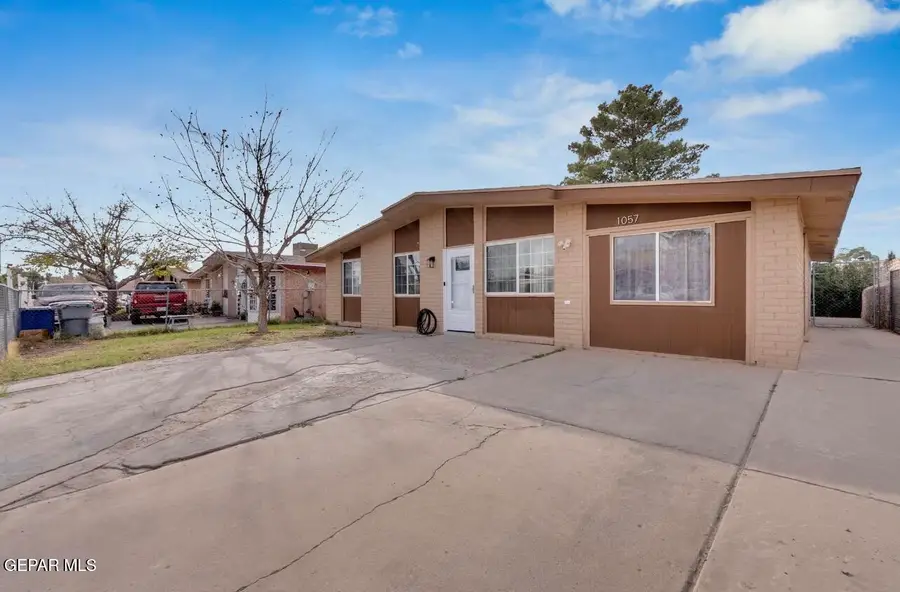 1057 Navarrette Circle, El Paso, TX 79907 - Image #2