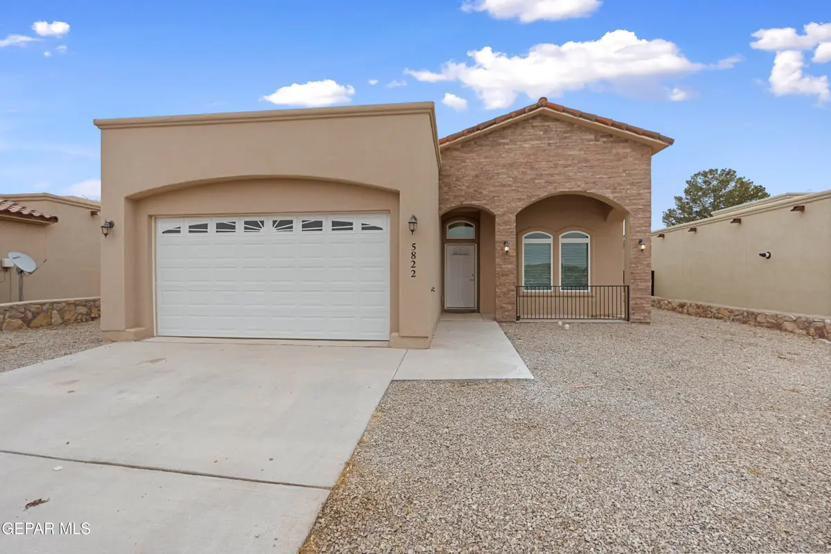 5822 Willet Drive, Santa Teresa, NM 88008 - Image #1