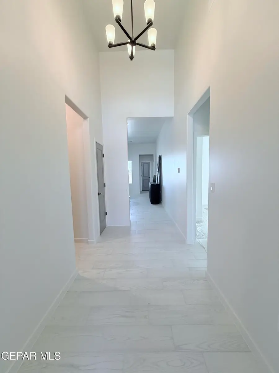 212 Farnborough Street, El Paso, TX 79928 - Image #2