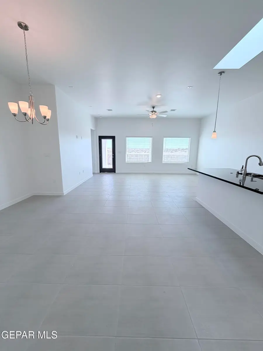 956 Elstree Place, El Paso, TX 79928 - Image #3