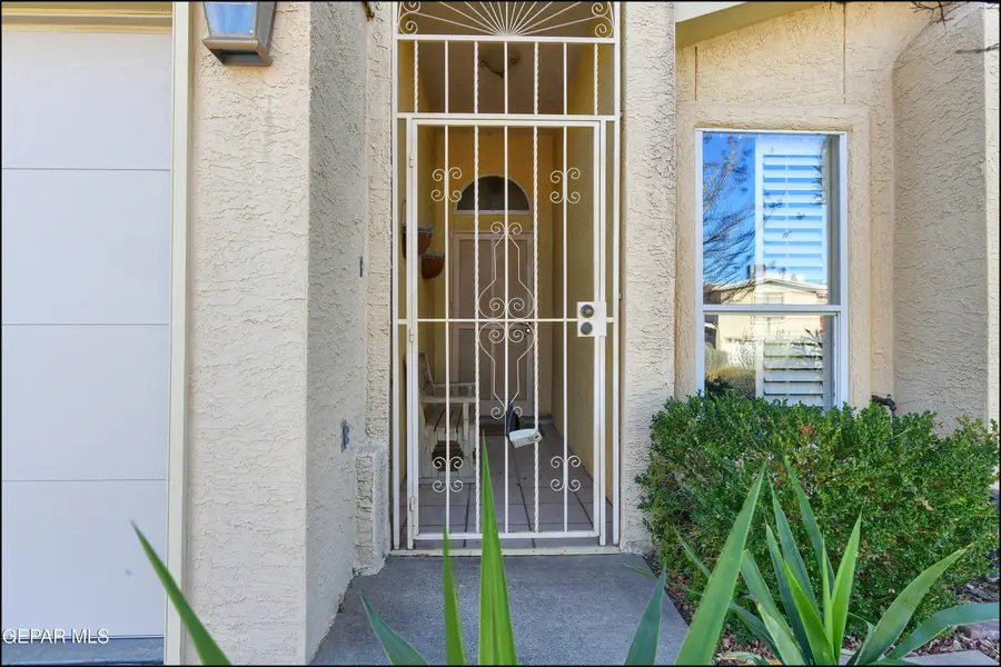 6142 Los Robles Drive, El Paso, TX 79912 - #2