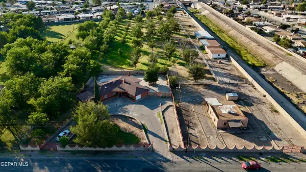 875 Le Barron Road, El Paso, TX 79907