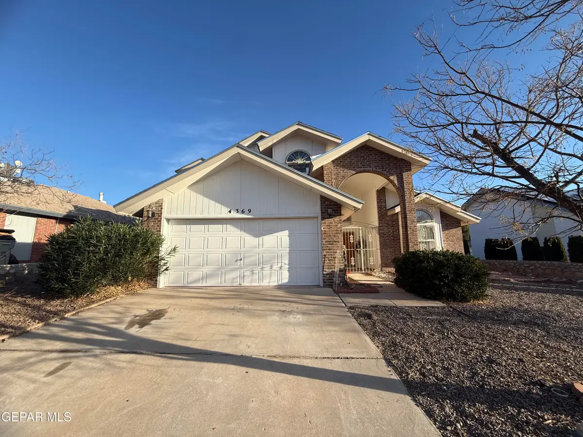 4369 Loma De Luna Drive, El Paso, TX 79934 - Image #1