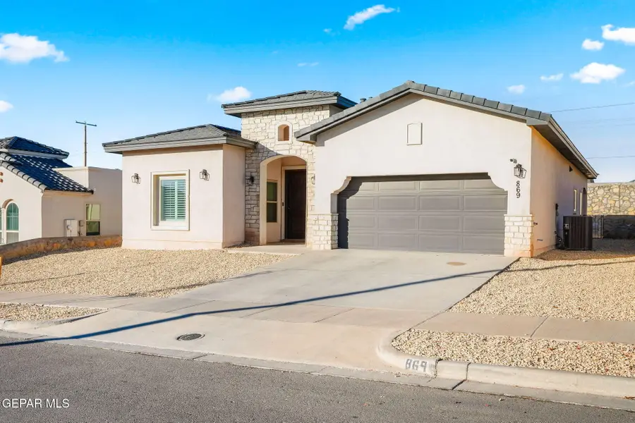 869 Eastwell Drive, Horizon City, TX 79928 - #2