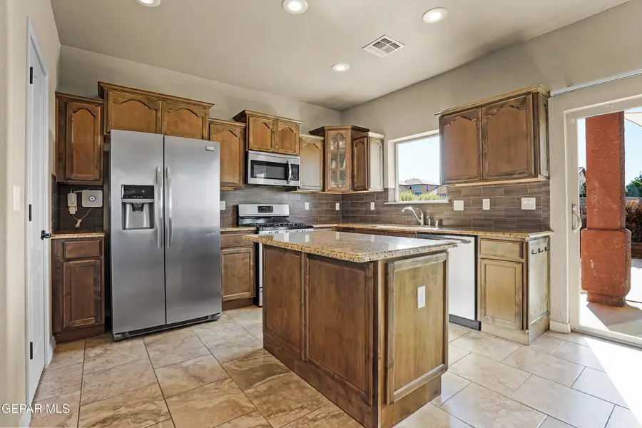 7540 Wolf Creek Drive, El Paso, TX 79911 - #3