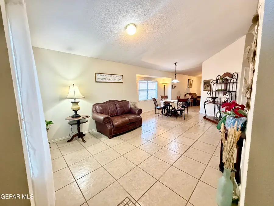 839 Sun City Park Ct Court, El Paso, TX 79932 - Image #2