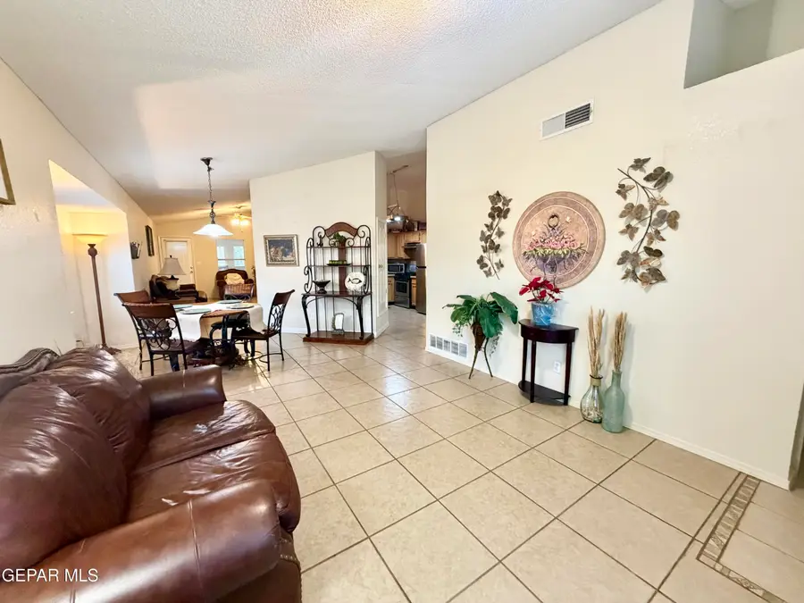 839 Sun City Park Ct Court, El Paso, TX 79932 - Image #3