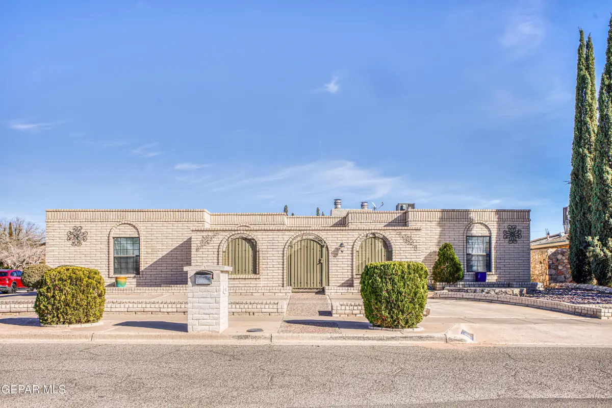 1672 Lou Graham Drive, El Paso, TX 79936 - Image #1