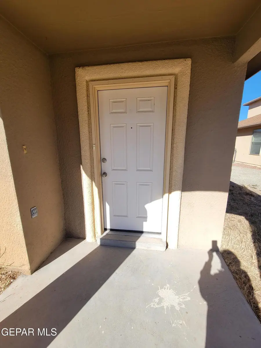 11809 Mesquite Lake Lane, El Paso, TX 79934 - Image #2