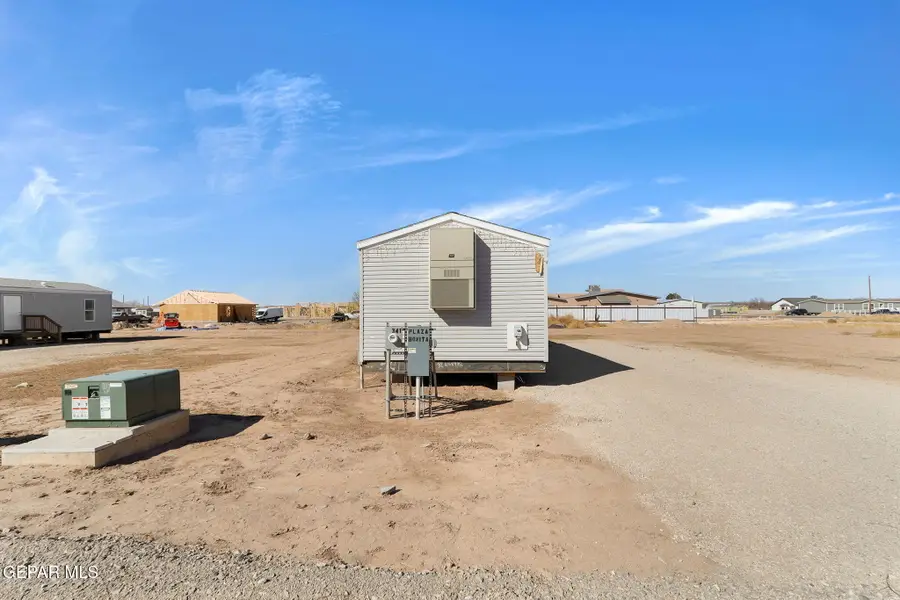 341 Plaza Bonita Way, Clint, TX 79836 - #2