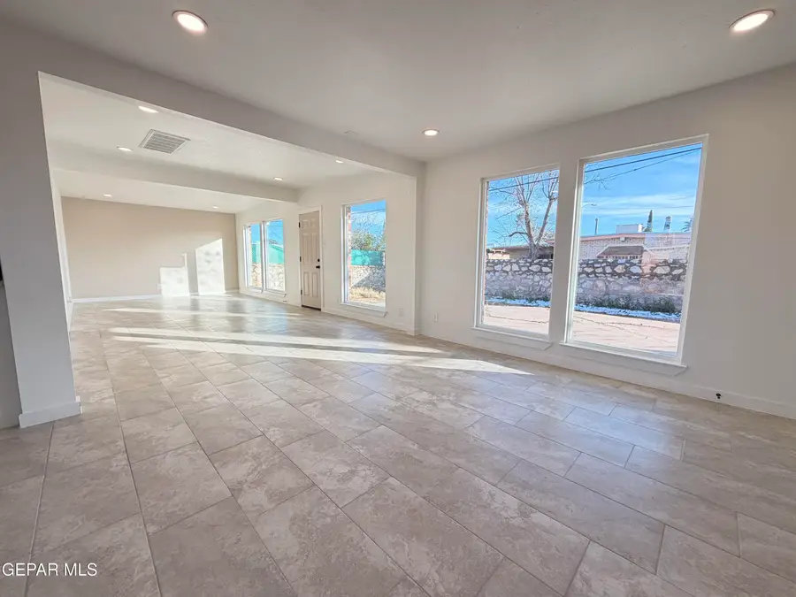 5212 Chateau Avenue, El Paso, TX 79924 - Image #2