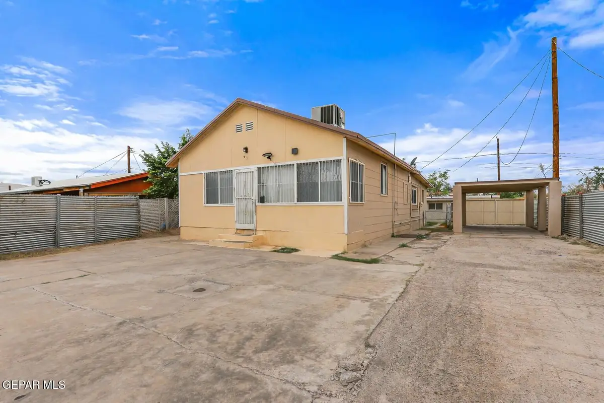 209 N Seville Drive, El Paso, TX 79905 - Image #1
