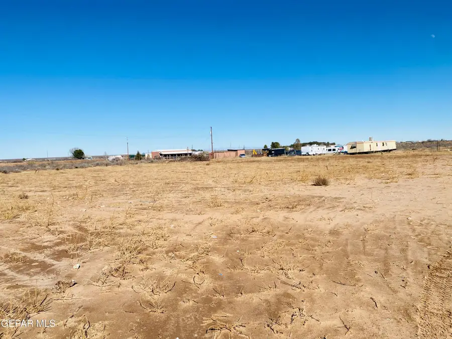 2060 Green Tree Loop, Chaparral, NM 88081 - Image #2