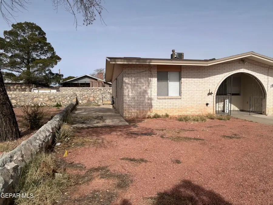 10829 Ivanhoe Drive, El Paso, TX 79935 - Image #2