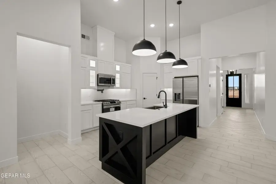 894 Harpendem Drive, Horizon City, TX 79928 - Image #2