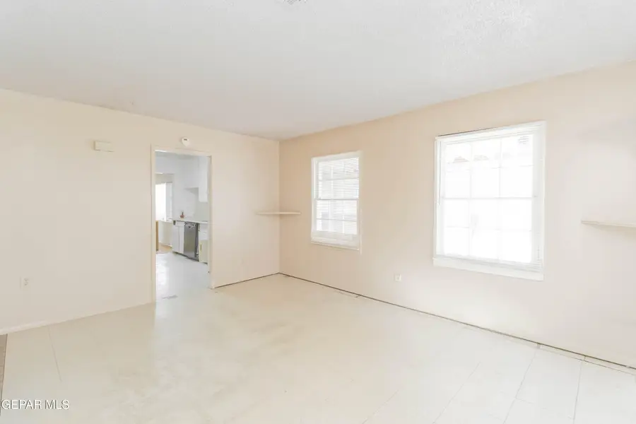 3821 Mcconnell Avenue, El Paso, TX 79904 - Image #2