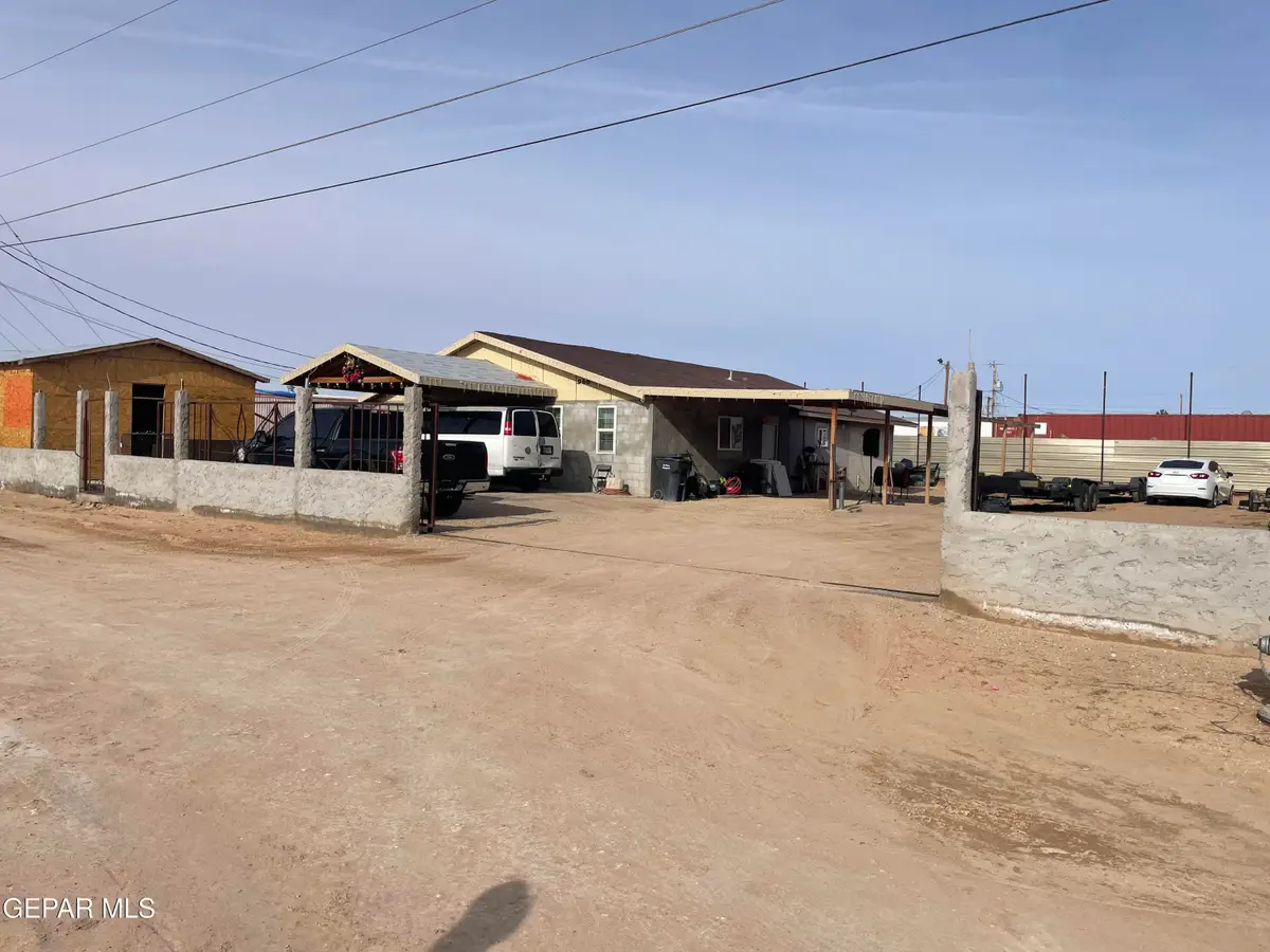 966 Traymore Road, El Paso, TX 79928 - Image #1