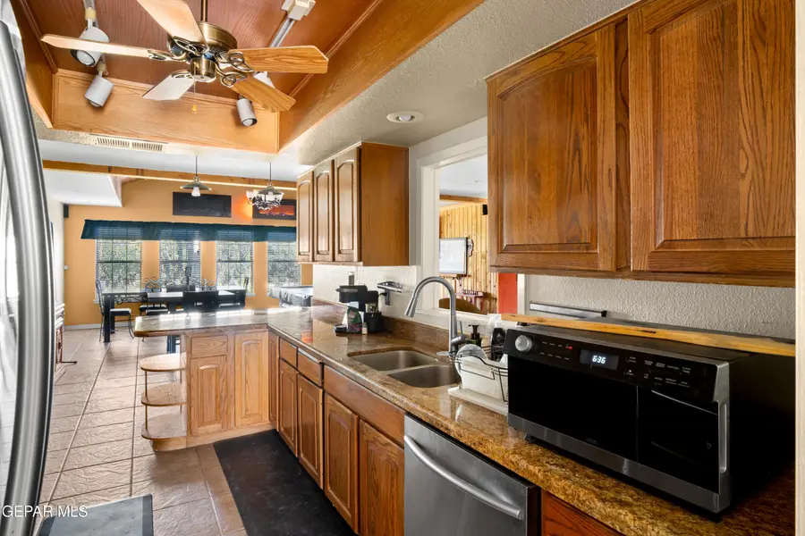 2021 Oceanside Drive, El Paso, TX 79936 - Image #3