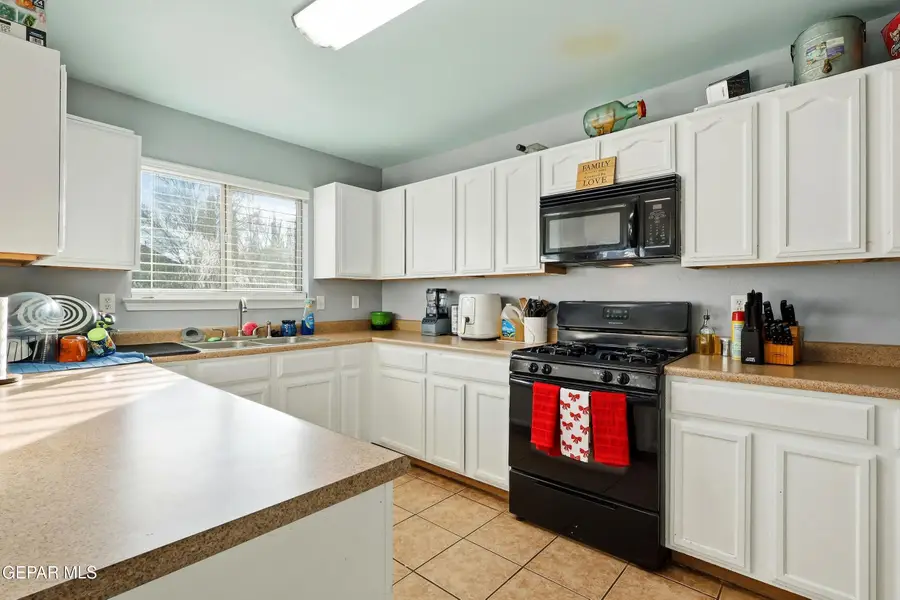 3973 Tierra Sur Place, El Paso, TX 79938 - #3