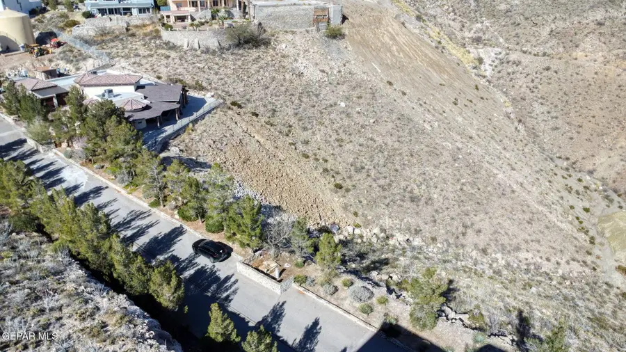 40 Sierra Crest Drive, El Paso, TX 79902 - #2