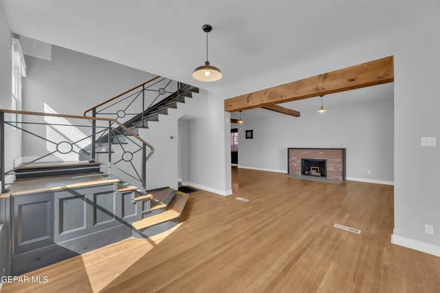 1305 E Rio Grande Avenue, El Paso, TX 79902 - #2