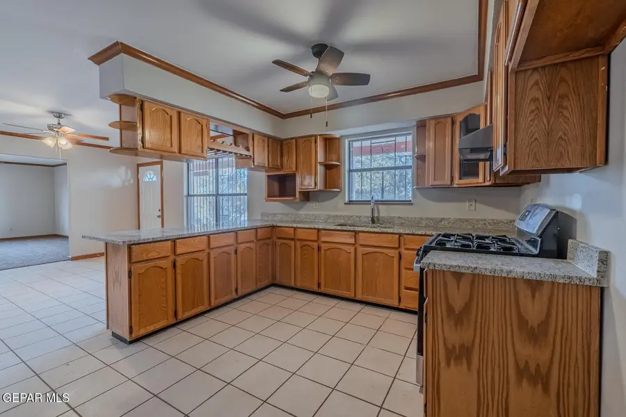 11640 Peters Road, Socorro, TX 79927 - #2