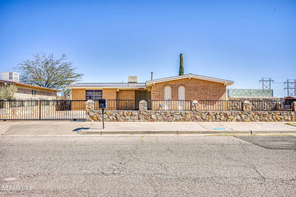 10400 Lambda Drive, El Paso, TX 79924 - #1