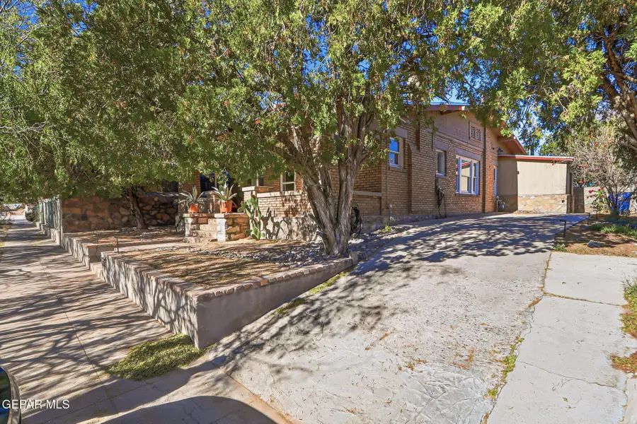 3703 Cambridge Avenue, El Paso, TX 79903 - #3