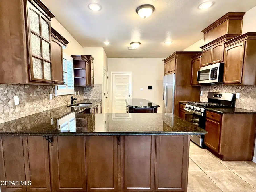 3060 Solar Point Lane, El Paso, TX 79938 - #3