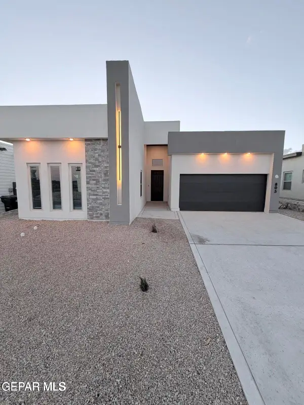 821 Fairford Place, El Paso, TX 79928