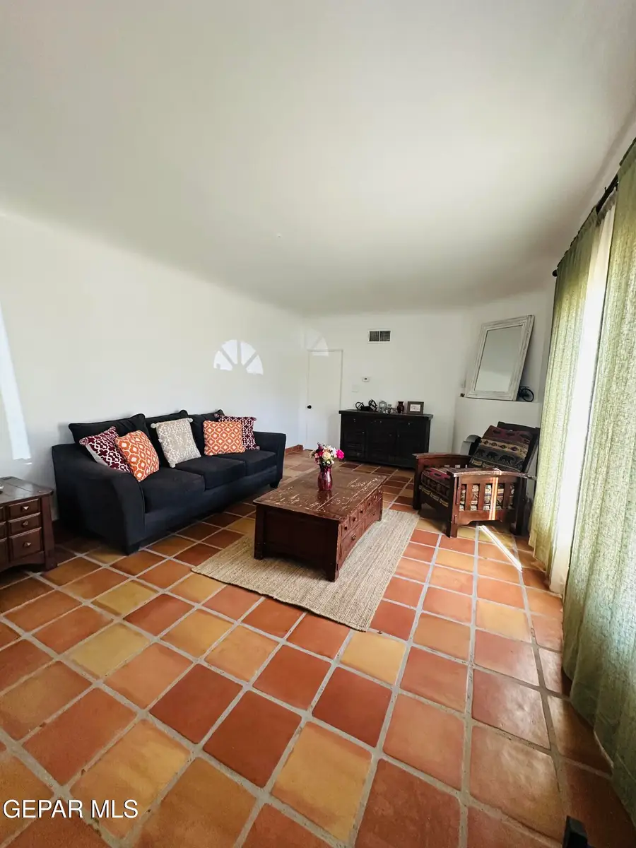 4527 Emory Road, El Paso, TX 79922 - #3