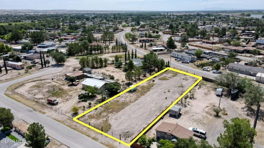 410 Valle Rojo Drive, Socorro, TX 79927 - #2