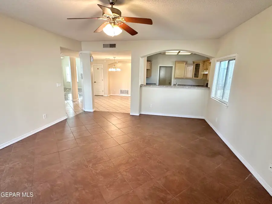 3100 Tierra Nora Drive, El Paso, TX 79938 - #3