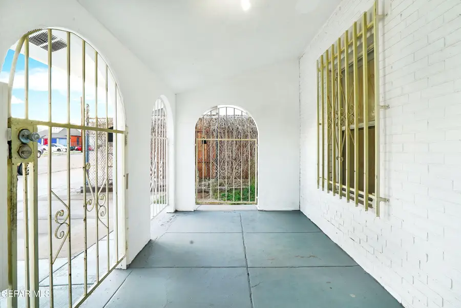 612 Noble Street, El Paso, TX 79902 - #2