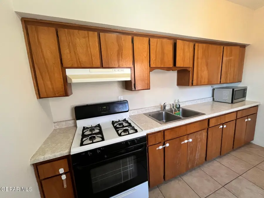 1403 Randolph Drive, El Paso, TX 79902 - #2