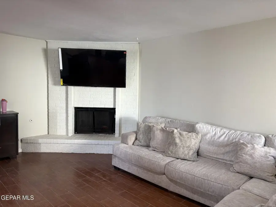 10621 Springwood Drive #A, El Paso, TX 79935 - #3