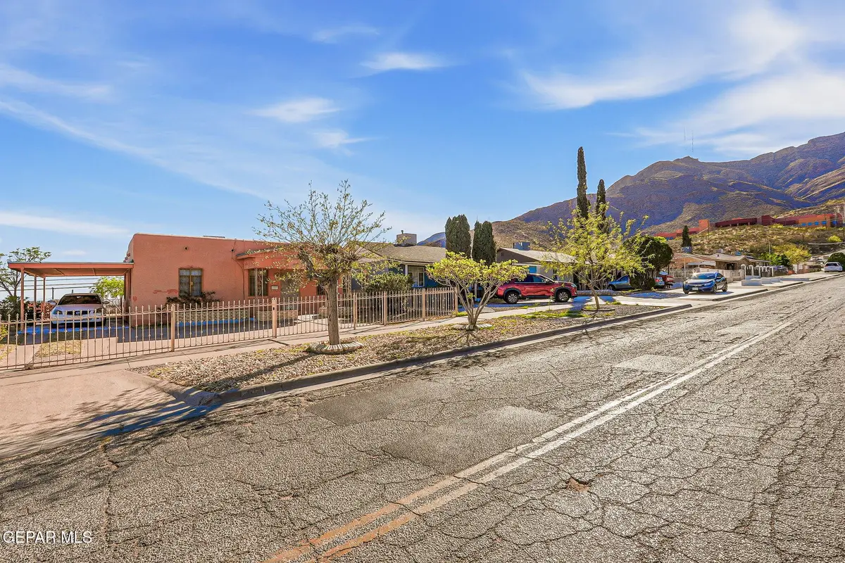 2528 Mckinley Avenue, El Paso, TX 79930 - #1