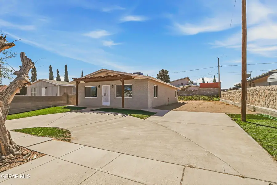 133 Fourth, Sunland Park, NM 88063 - #3