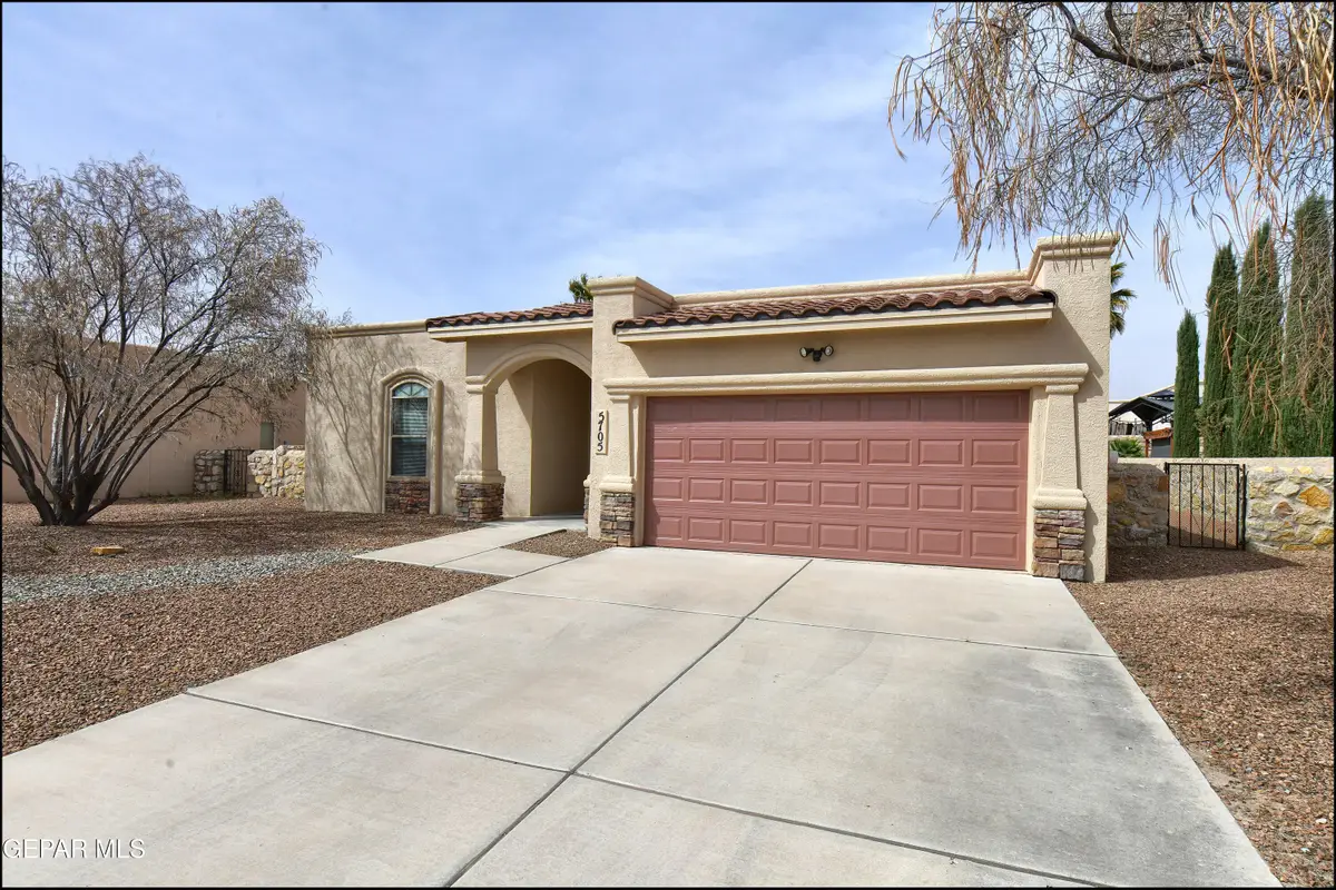 5705 Ireland Drive, Santa Teresa, NM 88008 - #1