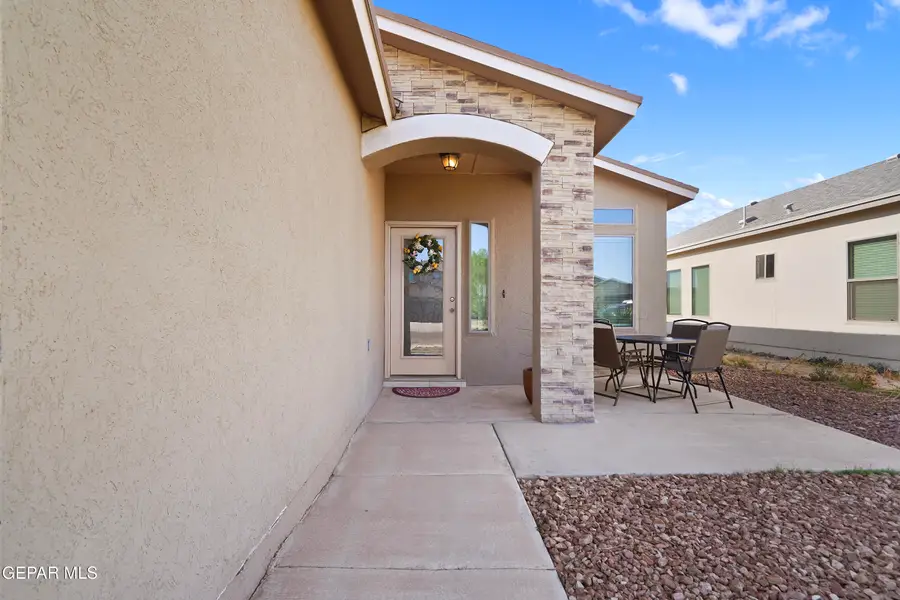 2193 Yellow Valley Road, Socorro, TX 79927 - #3