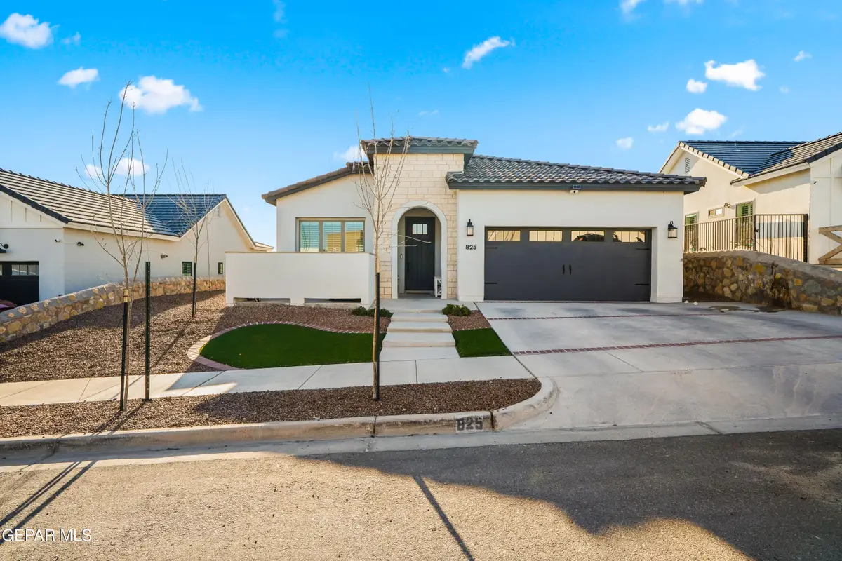 825 Acton Street, Horizon City, TX 79928 - #1