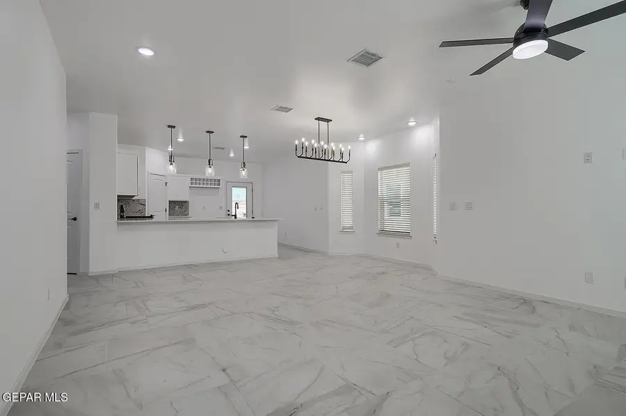 13897 Carolina Ponce Avenue, Horizon City, TX 79928 - #3