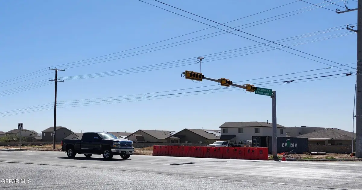 820 Nuevo Hueco Tanks Road, El Paso, TX 79927 - #1