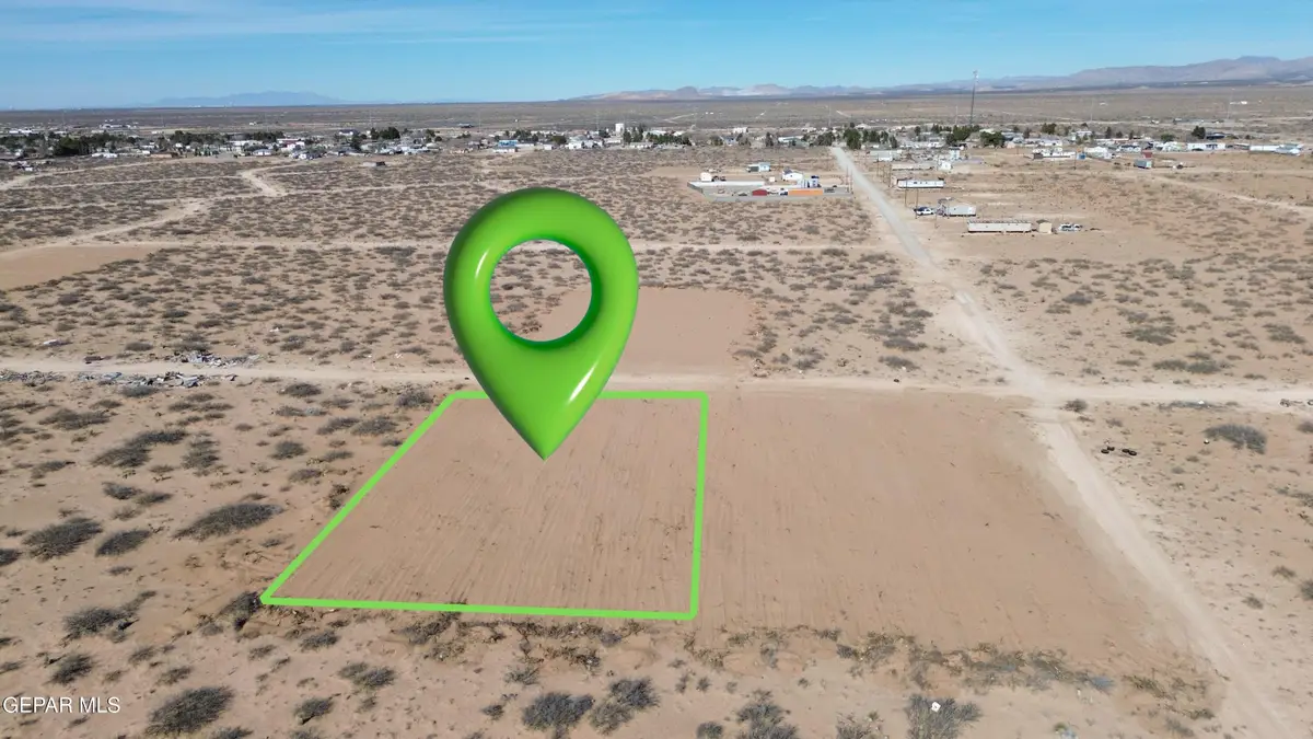 6 Fairfield Avenue, Horizon City, TX 79928 - #1