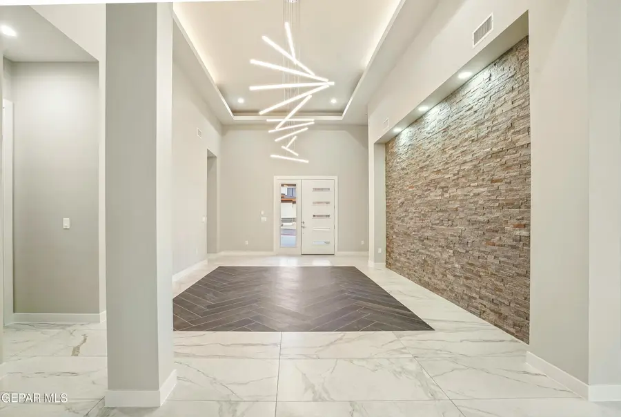 860 West Gate, El Paso, TX 79932 - #2