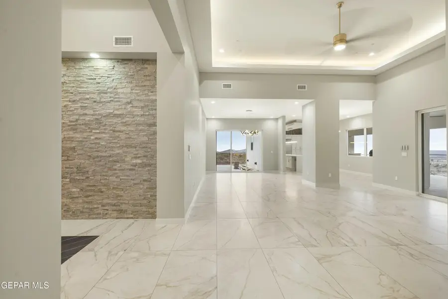 860 West Gate, El Paso, TX 79932 - #3